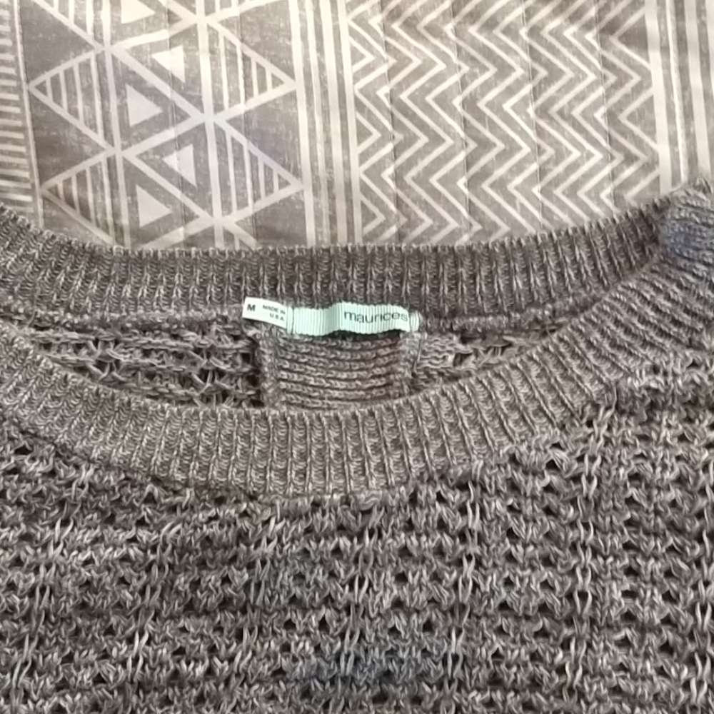 Maurice's light sweater cropped